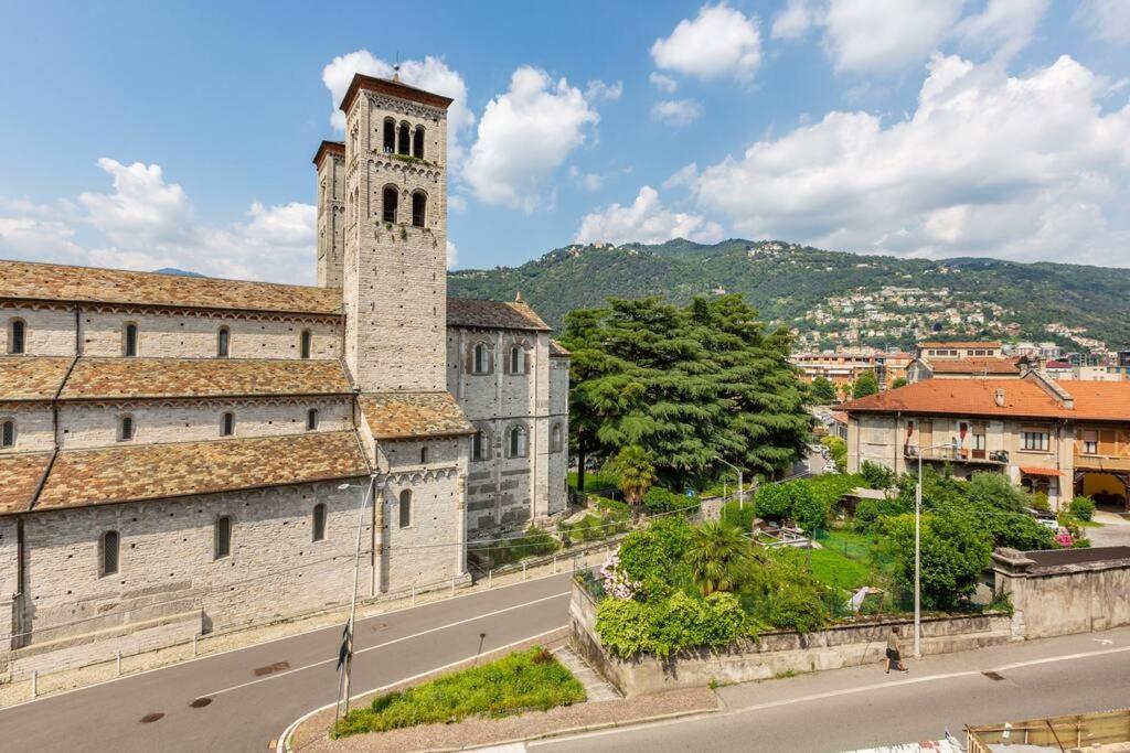 Como 100Mq 5 Mins To Center + Free Park And View エクステリア 写真